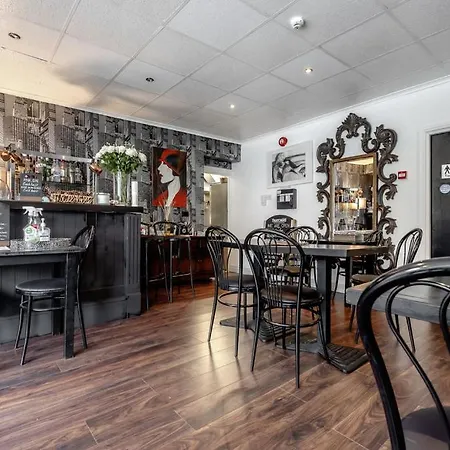 Bed & Breakfast View 3*